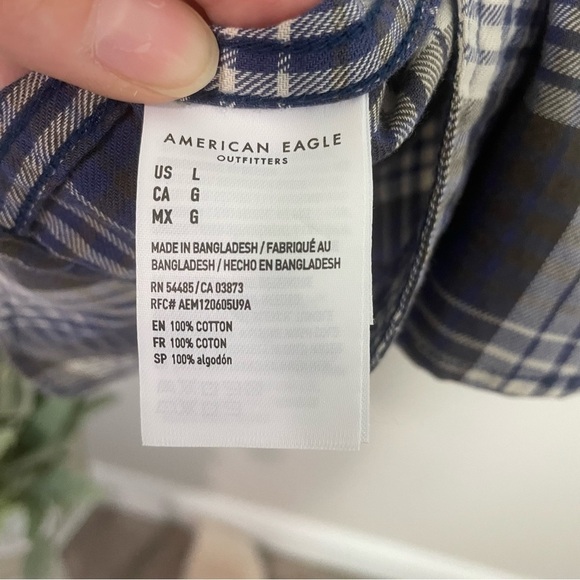 [American Eagle] Men's Super Soft Blue, Gray & White Plaid Button Down Shirt - Picture 5 of 7